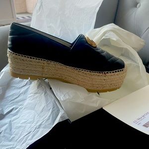 Brand new never worn black Gucci wedge espadrilles